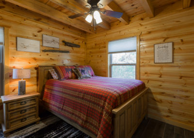 Bedroom 1 1 Hideaway At Clear Sky Ridge Cabin Rentals Near Wolf Pen Gap In Mena Arkansas