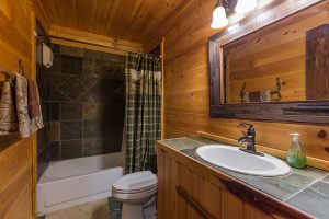 Downstairs Bathroom 2 Clear Sky Ridge Cabin Rentals Near Wolf Pen Gap In Mena Arkansas