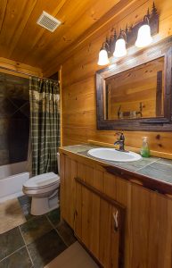Downstairs Bathroom 3 Vertical Clear Sky Ridge Cabin Rentals Near Wolf Pen Gap In Mena Arkansas