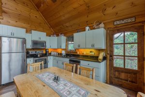 Kitchen 4 Clear Sky Ridge Cabin Rentals Near Wolf Pen Gap In Mena Arkansas