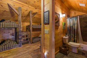 Upstairs Loft And Bathroom Clear Sky Ridge Cabin Rentals Near Wolf Pen Gap In Mena Arkansas 1